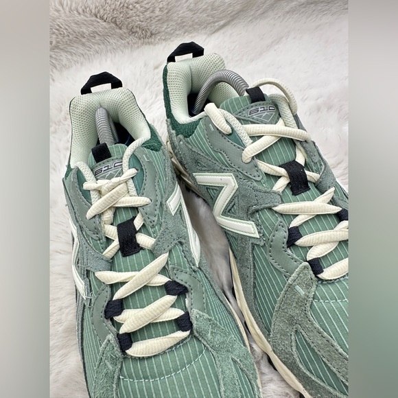 New Balance Lunar New Year 610T. Color:  Green‎ with natural mint Men’s 8.5 - Picture 6 of 13